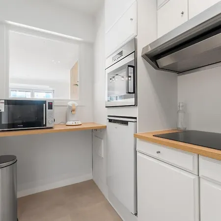 Zonnig, Ruim Op A+ Locatie! Oostende